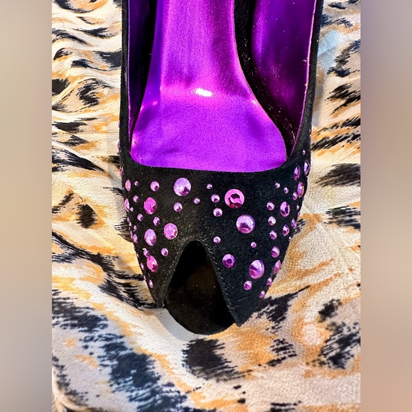Sigerson Morrison for Target black suede, purple rhinestone heels - Picture 4 of 10